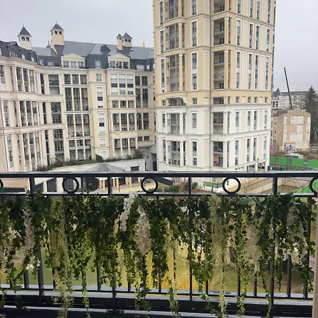 Maison Chaleureuse Apartment Puteaux